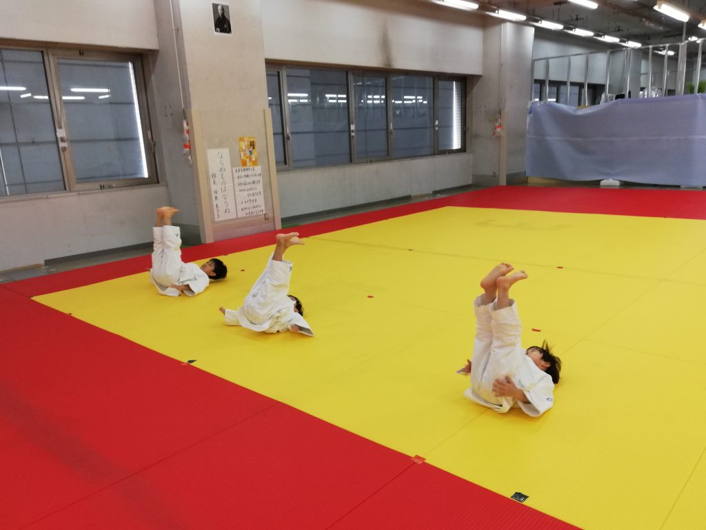 港南道場 小学生クラス 体幹トレーニングで限界に挑戦 新宿区四谷 港区港南で柔道教室をお探しなら文武一道塾 志道館